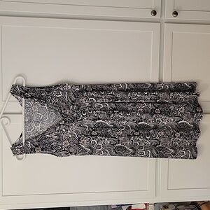 St John's Bay, Black, White, Gold, Petite LG sun dress.